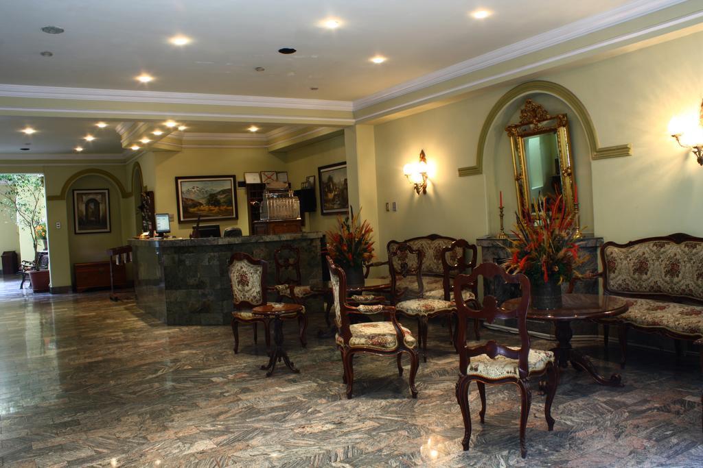 Capital Plaza Hotel Sucre Exterior photo