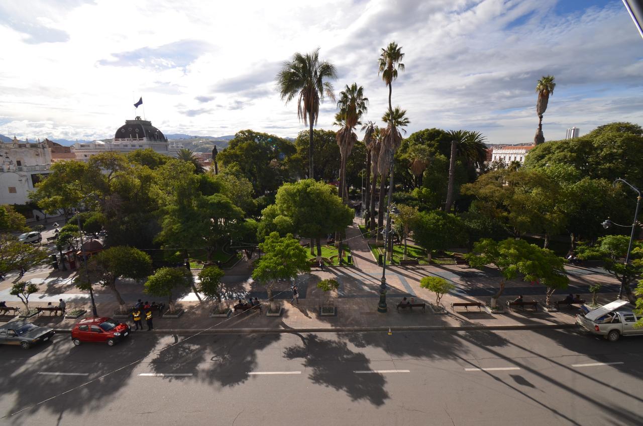 Capital Plaza Hotel Sucre Exterior photo